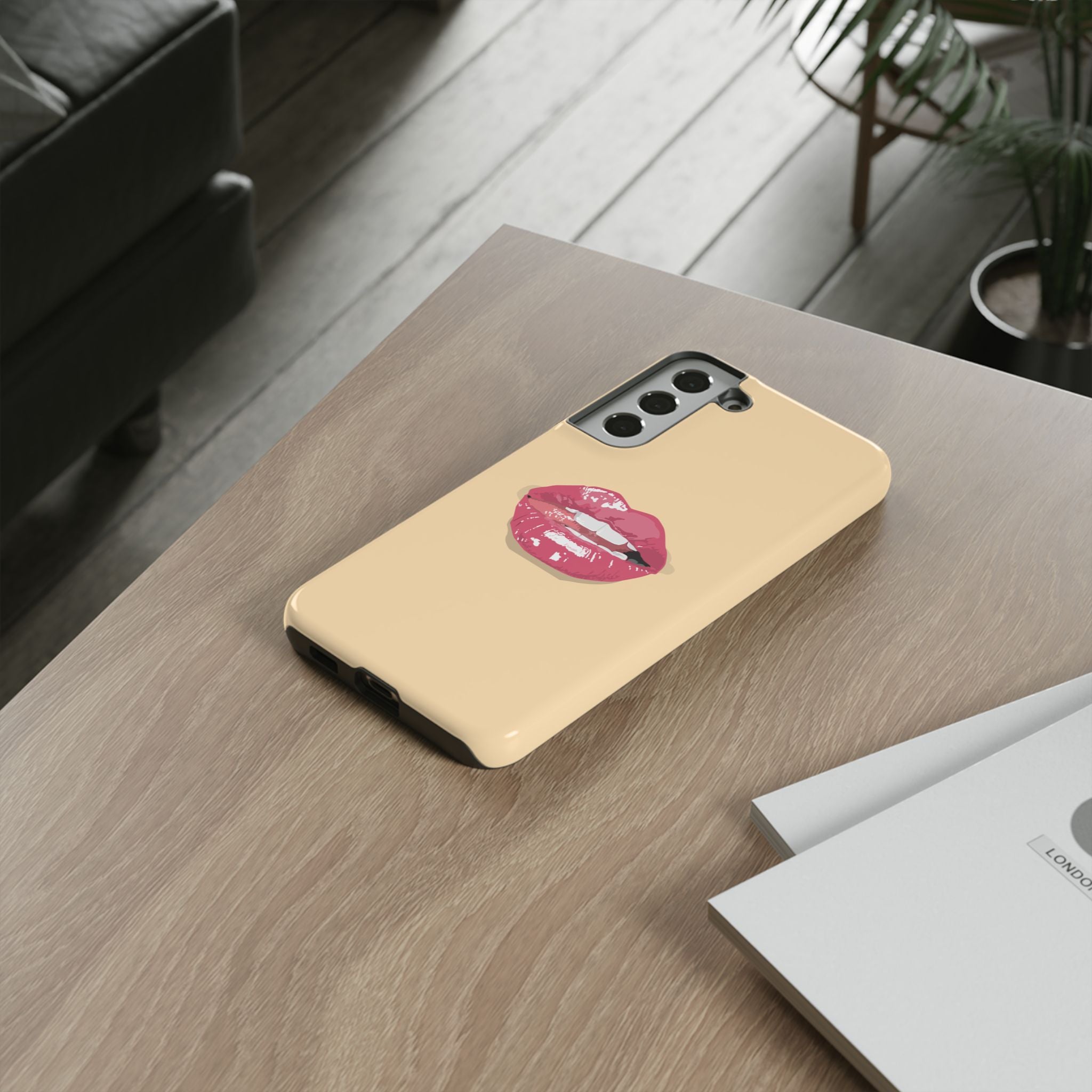 Stylish Phone Case with Lip Print, Trendy Mobile Cover, Fashion Accessory, Gift for Her, Cute Cell Phone Case