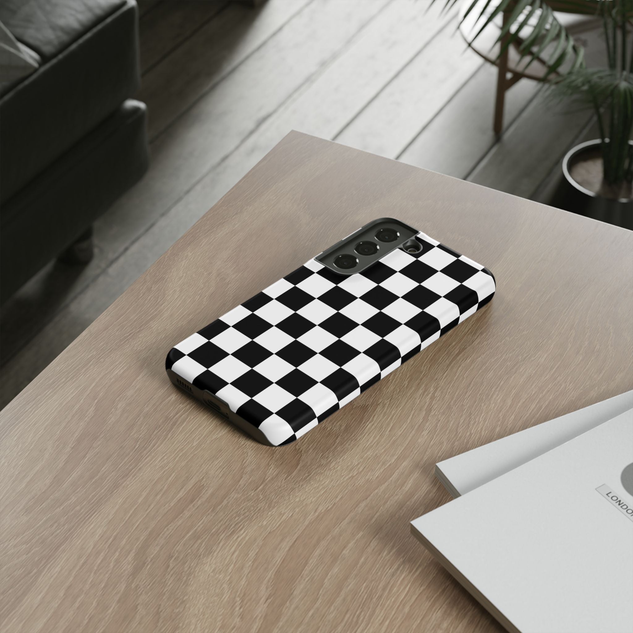 Stylish Checkered Phone Case | Trendy Protective Cover for iPhone, Gift for Teens, Fashion Accessory, Unique Design for All Occasions