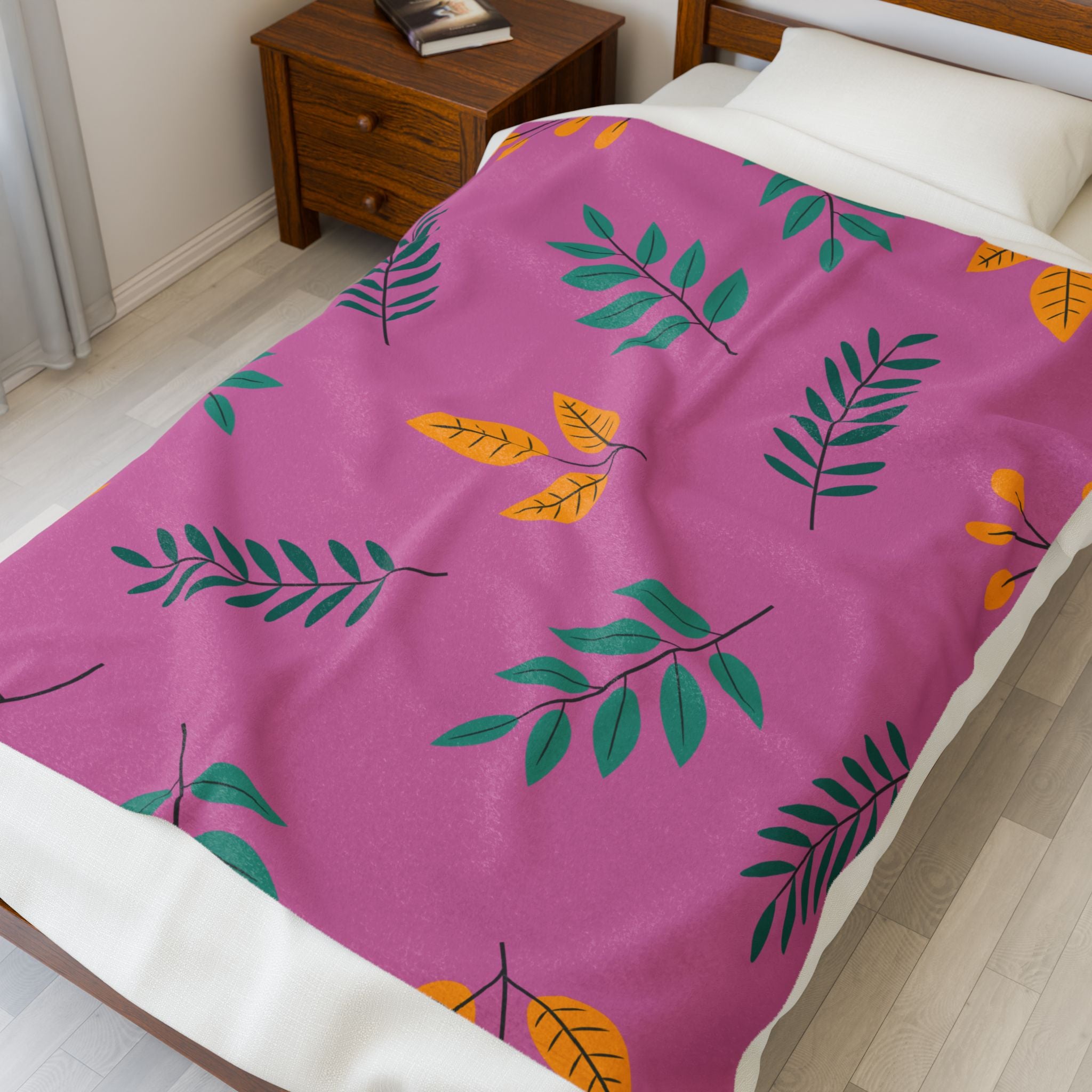 Cozy Floral Velveteen Blanket, Soft Throw Blanket for Home Decor, Perfect Gift for Relaxation, Boho Style, Ideal for All Seasons